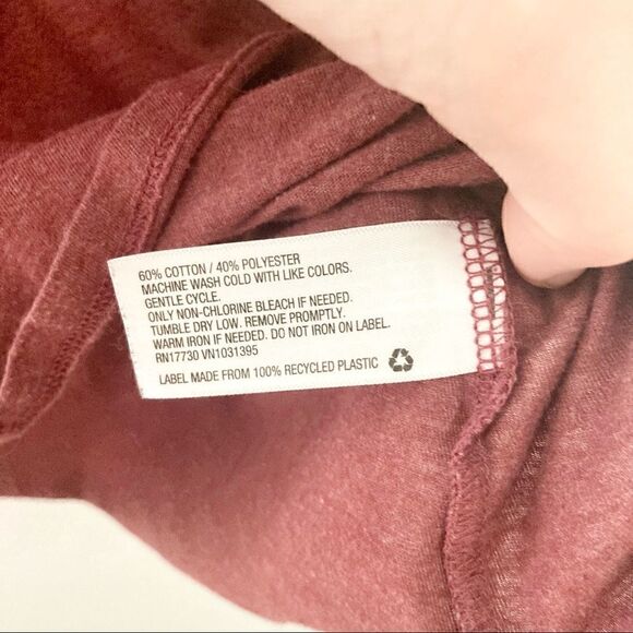 Mossimo L Red Pullover V Neck Short Sleeve T-Shirt - Picture 9 of 9